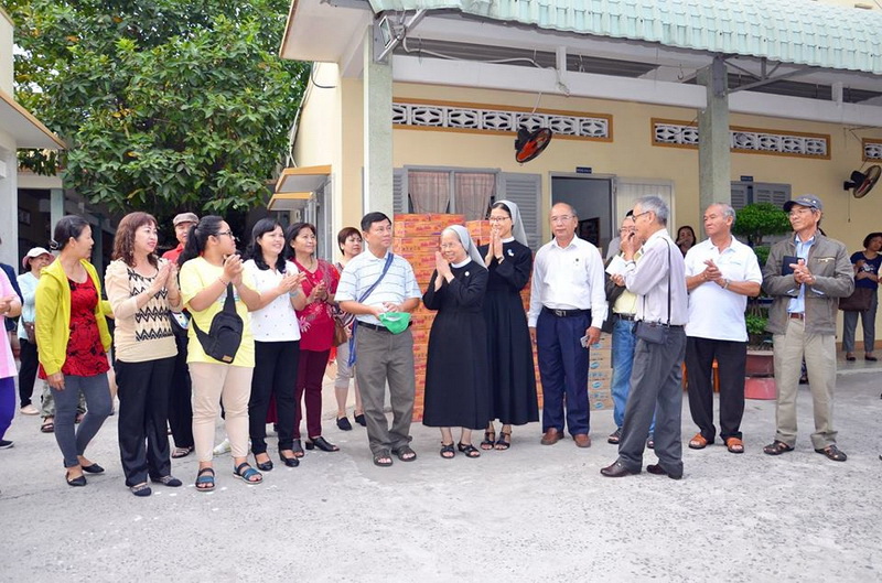 Gia đình Phạt tạ Thánh Tâm giáo hạt Phú Thọ: Thực thi bác ái