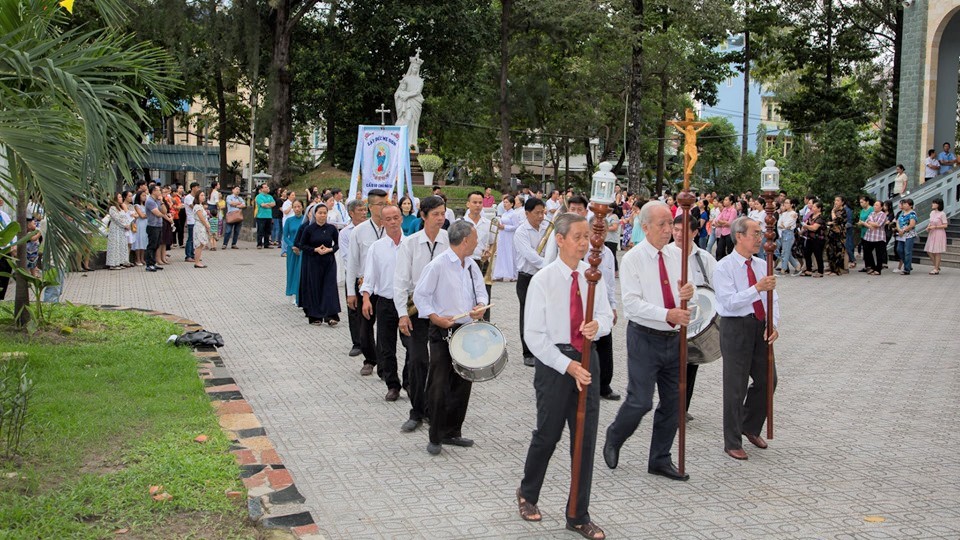 Giáo xứ Phú Bình: Lễ Thánh tâm Chúa Giêsu