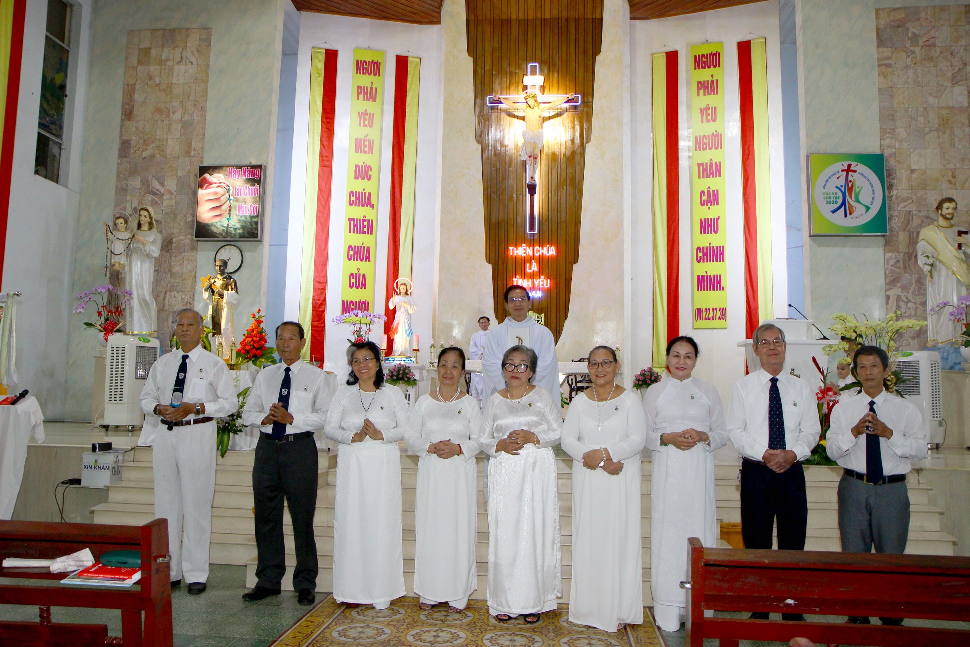 Giáo xứ Tân Trang: Mừng lễ thánh Martinô - bổn mạng Huynh Đoàn Đaminh ngày 3-11-2020