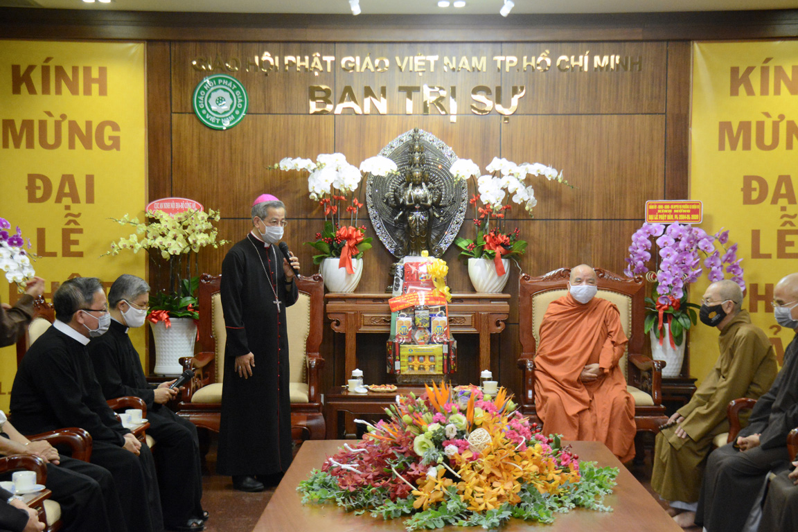 Đức TGM Giuse Nguyễn Năng chúc mừng Đại lễ Phật Đản 2020