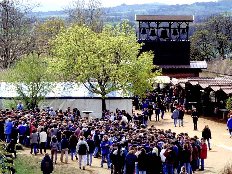 Taizé -  Những gợi ý năm 2019:  Chúng Ta Đừng Quên Tỏ Lòng Hiếu Khách!