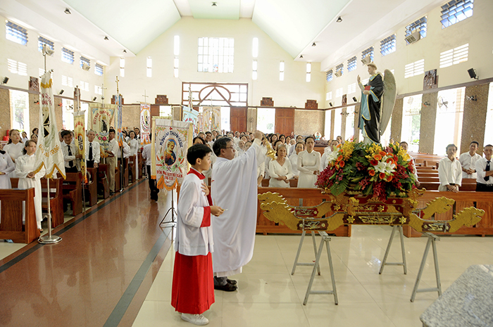 Hạt Tân Sơn Nhì: Liên Huynh Thánh Vinh Sơn mừng bổn mạng