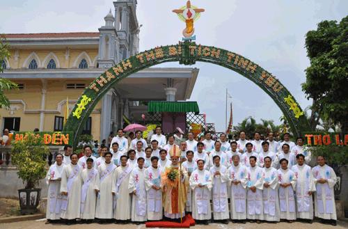 Giáo phận Thanh Hóa khai mạc Năm Linh mục