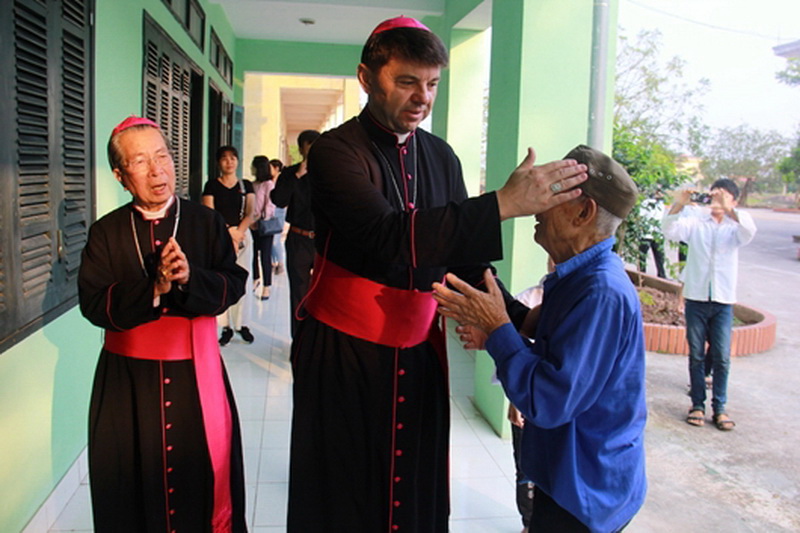 Đức Tổng Giám mục Marek Zalewsky kết thúc chuyến thăm Giáo phận Thái Bình
