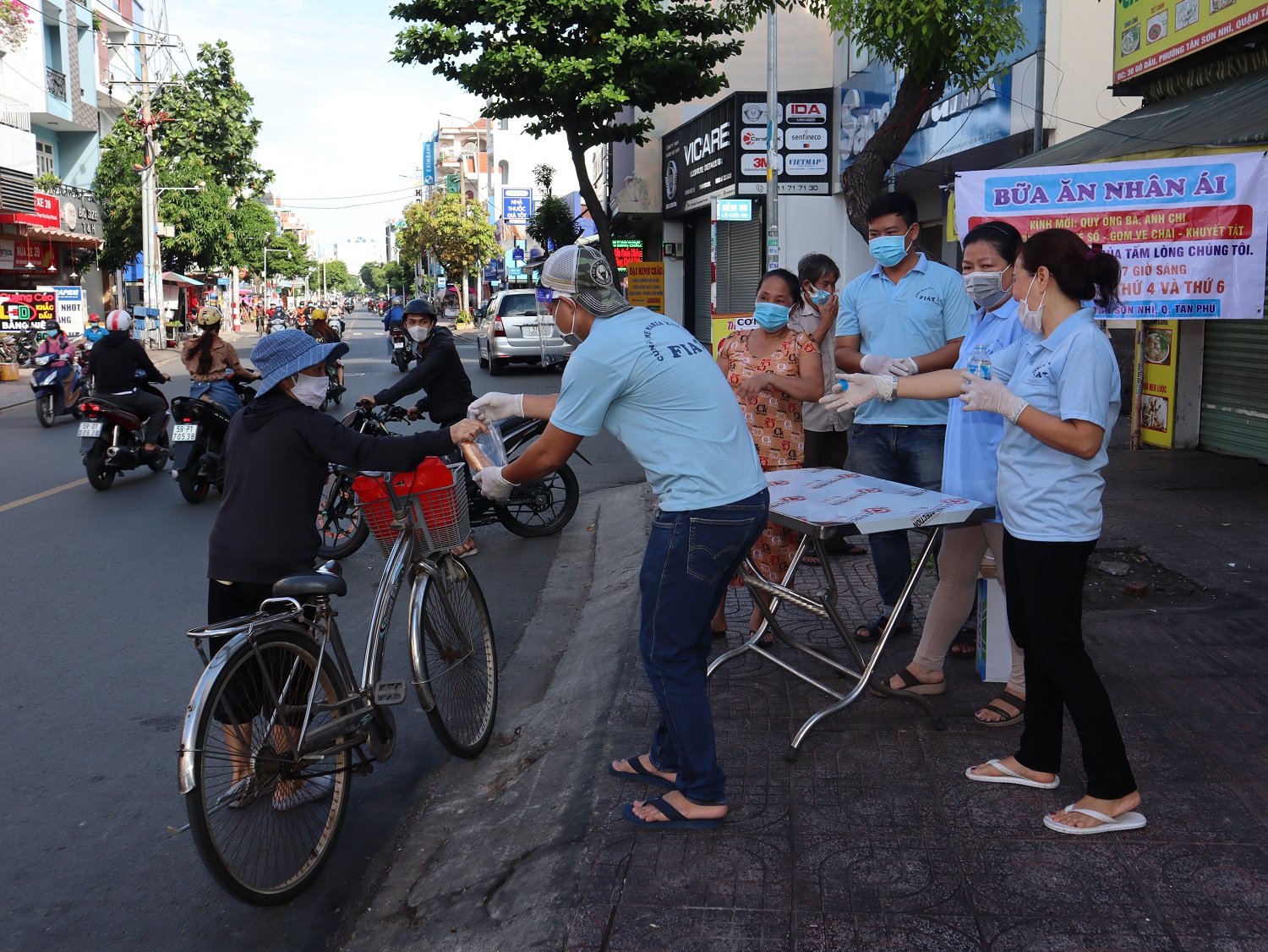 Bữa ăn nhân ái