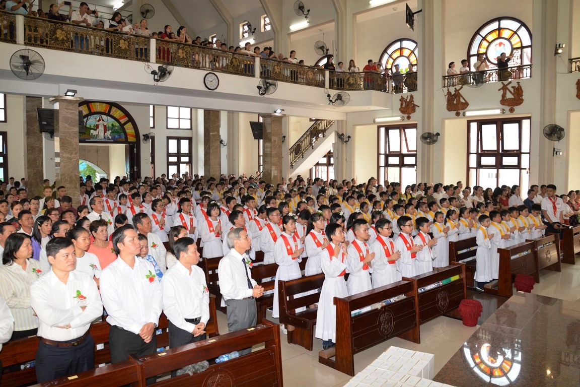 Giáo xứ Tân Thành: Chúa Thánh Thần lại đến