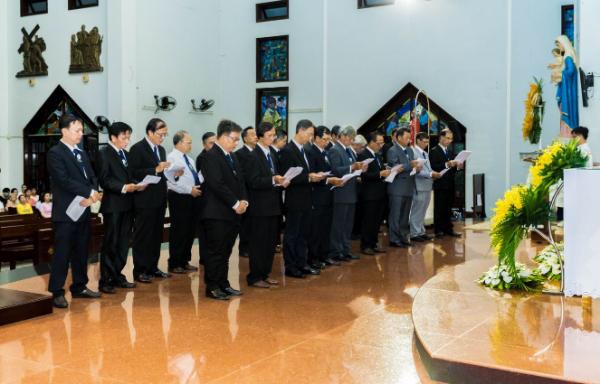 Giáo xứ Phú Bình: Lễ Mình Máu Thánh Chúa - Bổn mạng Giáo khu Thánh Thể giáo xứ năm 2020