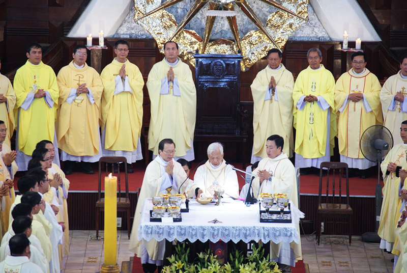 Thánh lễ tạ ơn mừng 20 năm giám mục của Đức cha Giuse Trần Xuân Tiếu