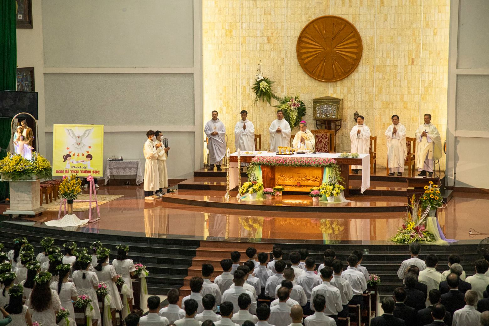 Giáo xứ Phú Bình: Mừng bổn mạng 2020